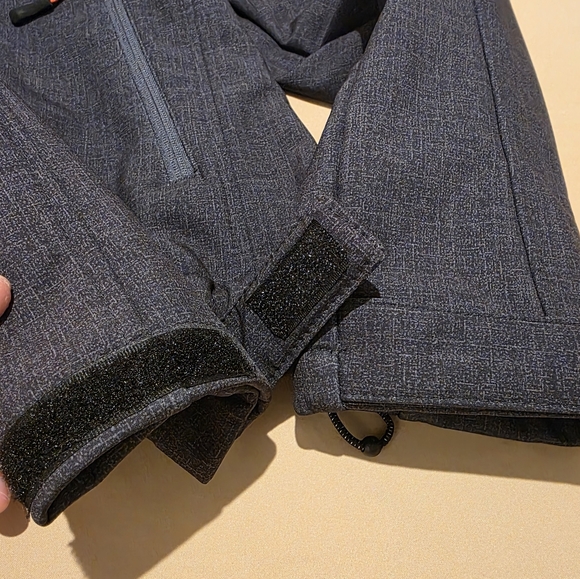 New Balance Men's Dark Gray Performance Jacket - Picture 5 of 5